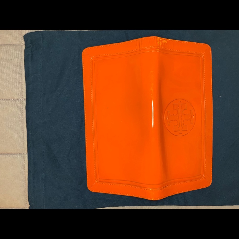 Tory Burch long wallet